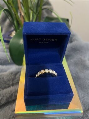 Kurt Geiger Gold Band Ring with Pearls and Clear Crystals retail $68 NWT